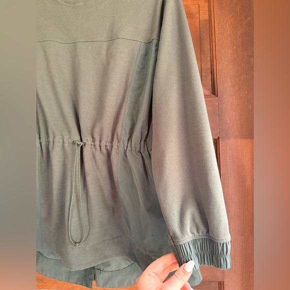 Athleta Triumph Hybrid Sweatshirt - Picture 4 of 8